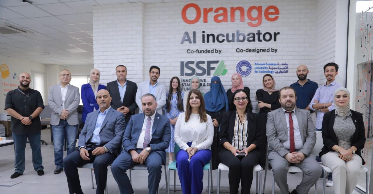 للاطلاع على برامج دعم الابتكار والريادة  ..  رئيس جامعة الأميرة سميّة للتكنولوجيا في زيارة لقرية أورنج الرقمية