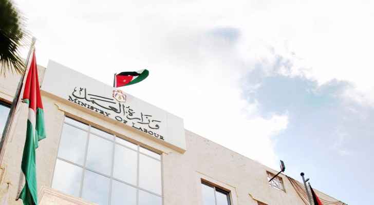 اعفاء ابناء قطاع غزة من رسوم تصاريح العمل والطوابع وكل ما يتعلق بها