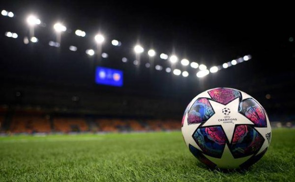 دوري الأبطال أحدث المتضررين من كورونا