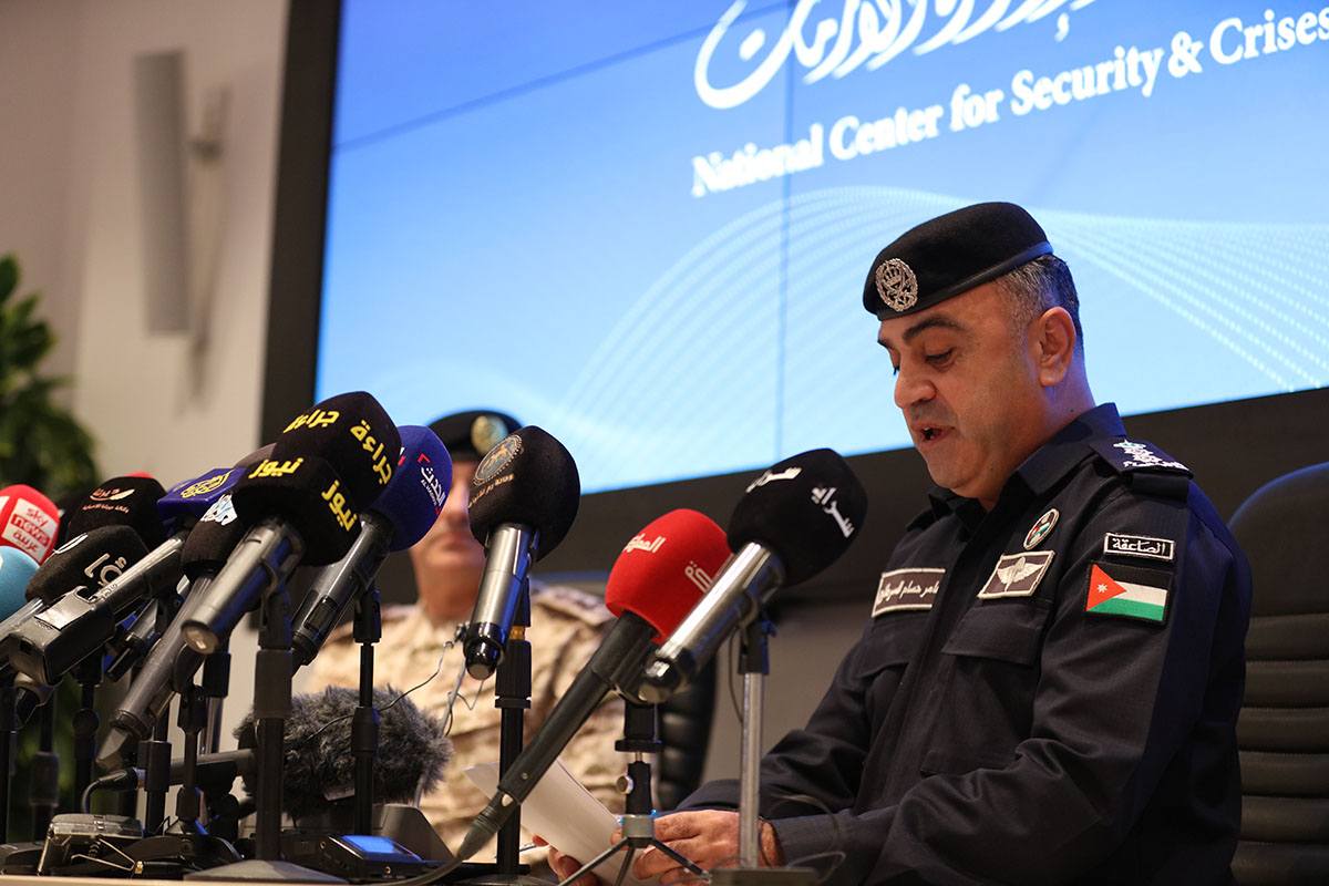 الأمن العام: التعامل مع 585 بلاغًا لحوادث سقوط صواريخ وشظايا في جميع المحافظات وإصابة 28 شخصًا