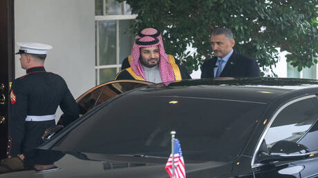 ترامب يصنف السعودية رسميا حليفا رئيسيا من خارج حلف الناتو 