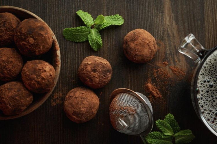كرات النوتيلا ..  حلى سريع ولذيذ يحبه الجميع، مثالي للمناسبات والعزائم