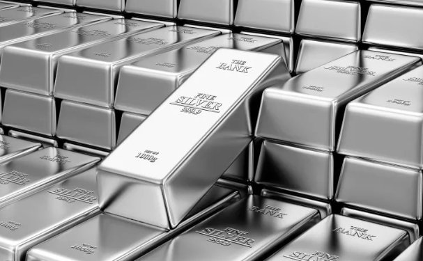 الفضة ترتفع لأعلى مستوى لها على الإطلاق