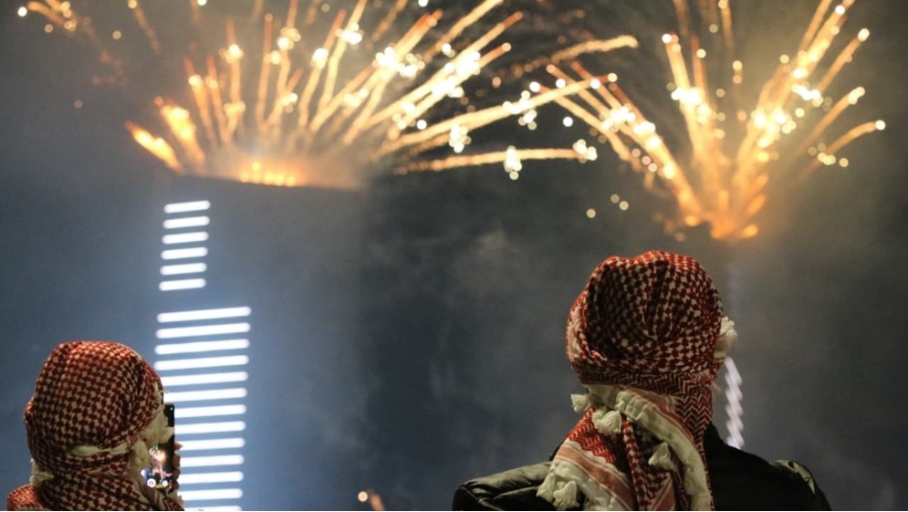 سماء العاصمة عمان تتزين في الألعاب النارية احتفالاً بعيد الاستقلال الـ80