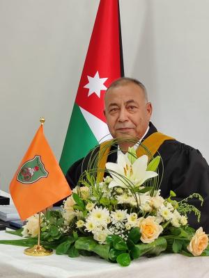 الدكتور خالد أبو فرحان  ..  الف مبارك 
