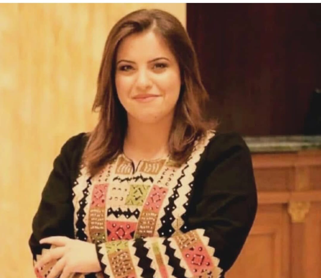 الشاعره ليالي العموش تكتب : مرفوع يا هذا العلم فوق السواري والجبال