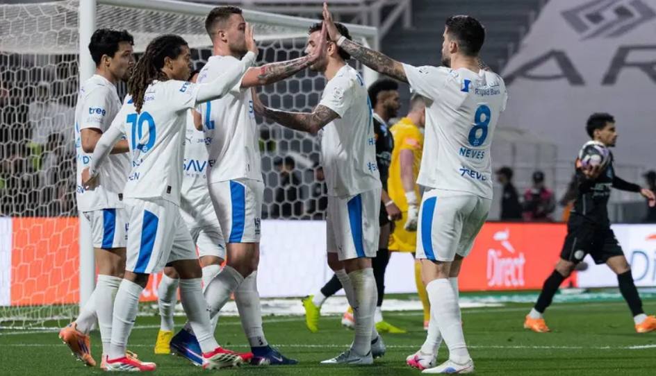 فوز مثير للهلال على الشباب في مباراة الأهداف الثمانية