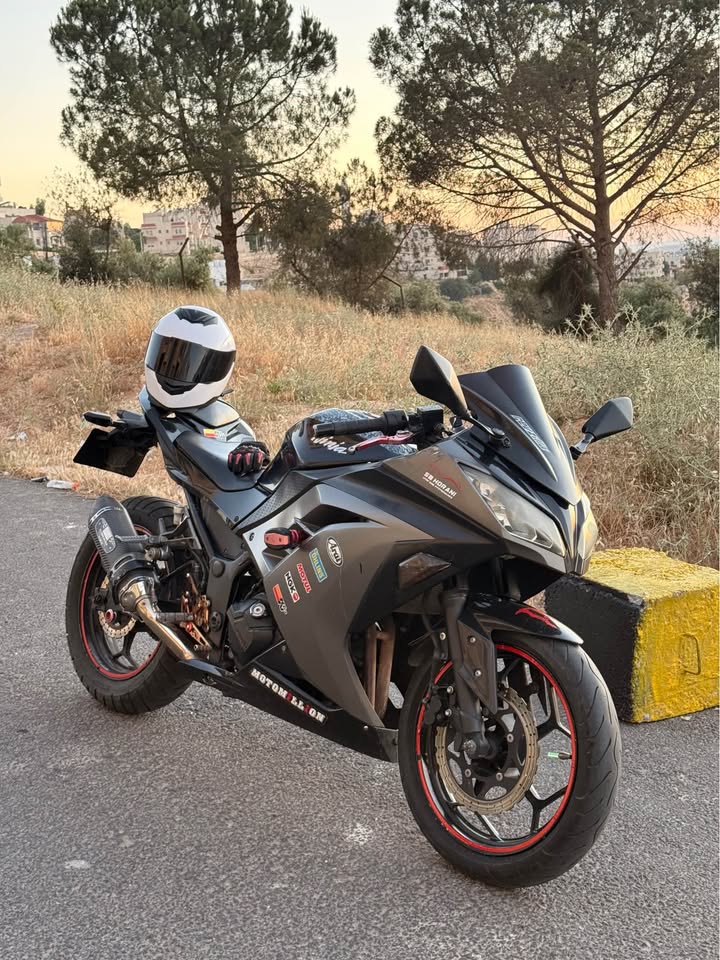 للبيع كاواساكي نينجا 300 