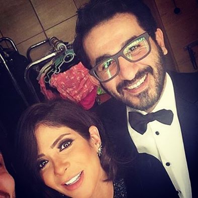 منى زكي تكشف تفاصيل لقائها الأول مع أحمد حلمي  ..  صور 