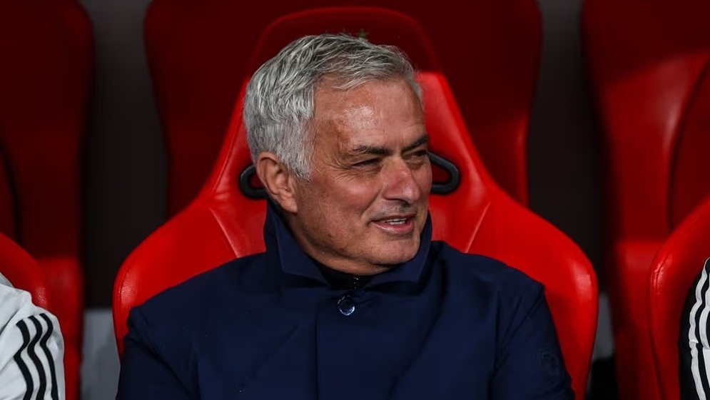 ريال مدريد في مفترق طرق ..  بيريز يبحث عن "قائد الأوركسترا" الجديد