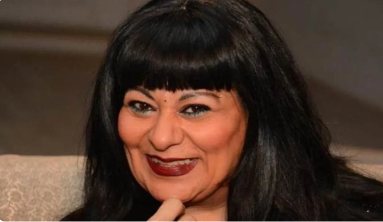 بسبب تجمعات شبابية أمام منزلها ..  فنانة مصرية تستغيث بالشرطة