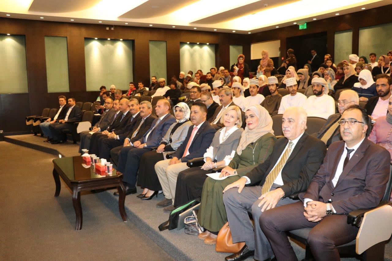  خبراء في التربية الخاصة يتعرضون في يوم علمي بـ"عمان العربية"  لاضطراب طيف التوحد وطرق العلاج