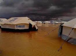 الأمطار تداهم 5 خيام في مخيم الزعتري