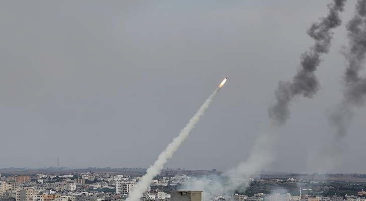 لأول مرة منذ أشهر  ..  القسام: قصف "تل أبيب" برشقة صاروخية كبيرة