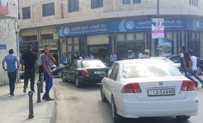 مادبا: شخصان يعتديان على رقيب سير بسبب مخالفة