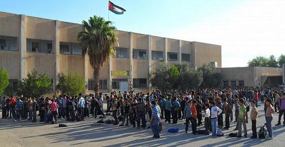 التربية تقرر تأجيل بداية دوام المدارس الى الشهر القادم