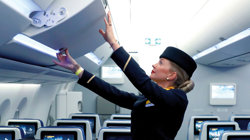 ‏مضيفة طيران تكشف أسراراً عن ركوب الطائرات