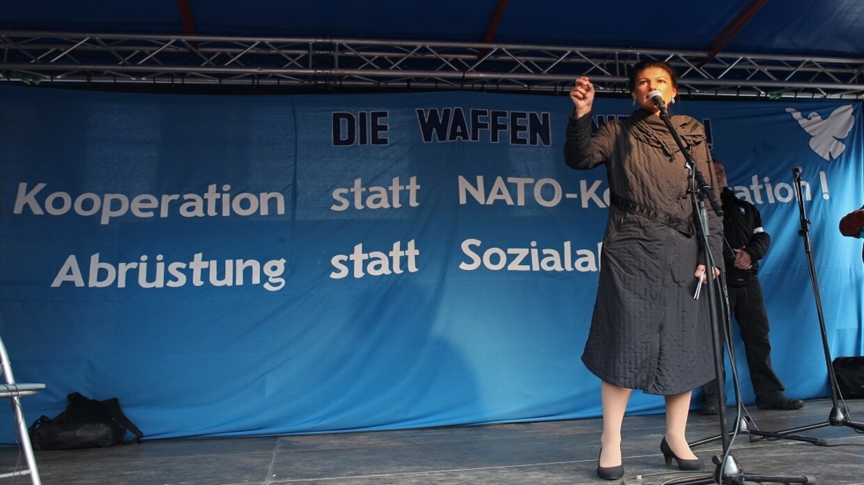 سارة فاغنكنخت: يجب أن تتوقف ألمانيا عن تمويل أوكرانيا