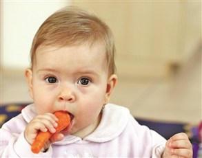 نحافة الأطفال: جينات مضطربة وسوء تغذية وعادات خاطئة