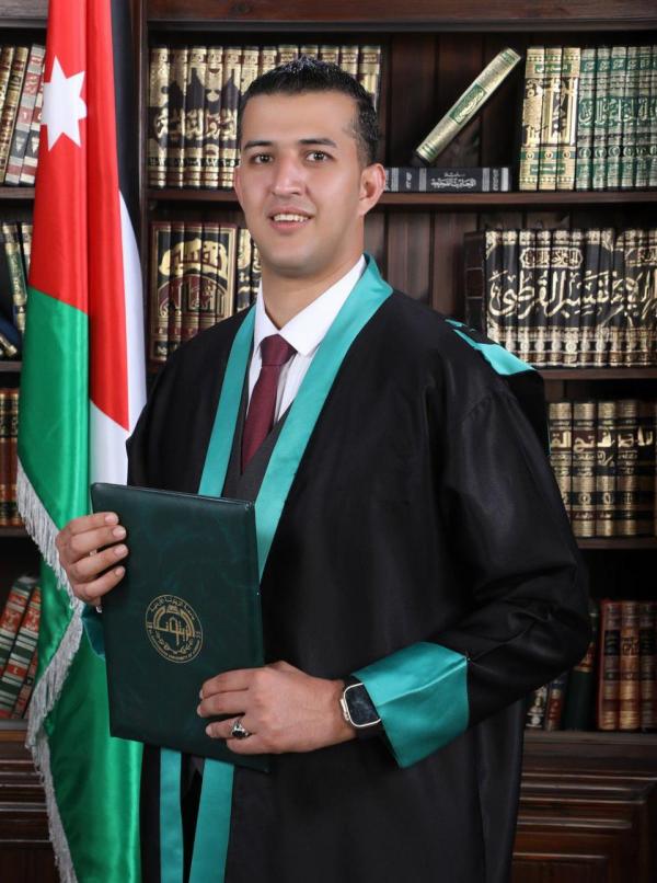 محمد ماجد الحديد  ..  مبارك التخرج