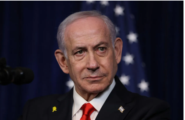 استئناف استجواب نتنياهو في القضية 4000 بتهم الرشوة وخيانة الأمانة