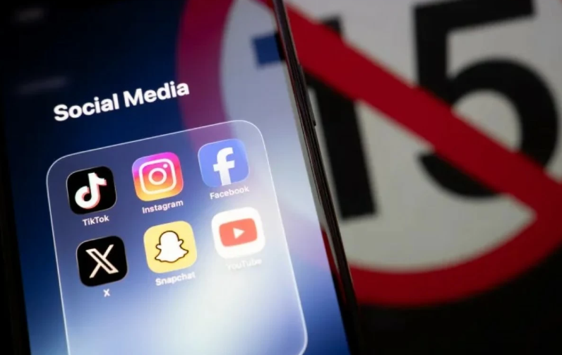 تركيا تسنّ قانونا يحظر شبكات التواصل الاجتماعي للأطفال دون 15 عاما