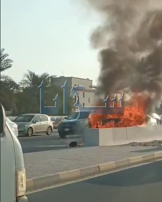 بالفيديو  ..  حريق مركبة بالقرب من اشارات مستشفى قوة الدفاع في البحرين