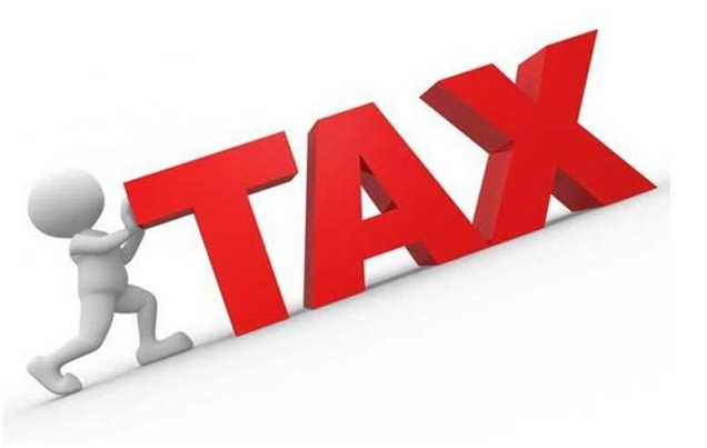 اقتصاديون : استثناء البنوك من زيادة الضريبة غير مقنع