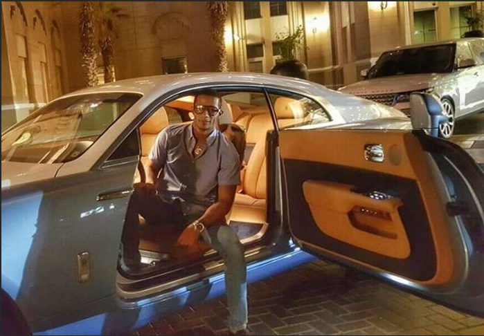 بالصور .. شاهد اسطول سيارات محمد رمضان 