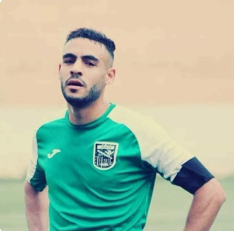 لحظة وفاة لاعب جزائري إثر سكتة قلبية (فيديو)