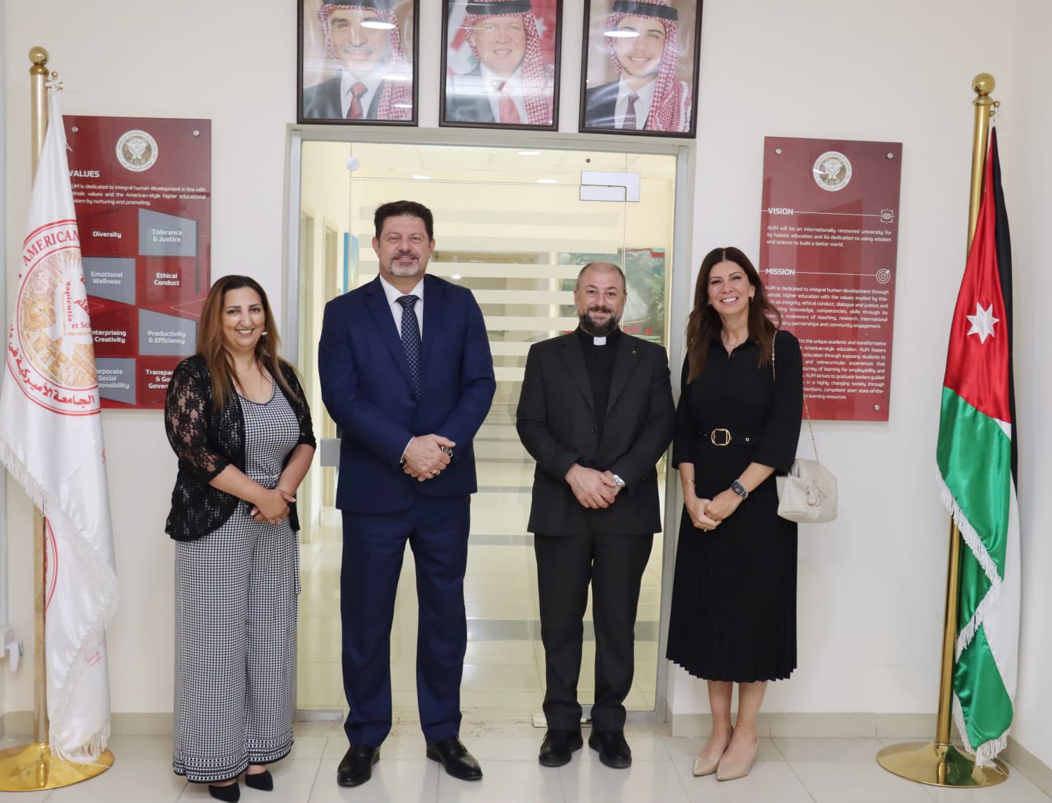 الجامعة الأميركية في مادبا تستقبل المدير العام لمدارس البطريركية اللاتينية