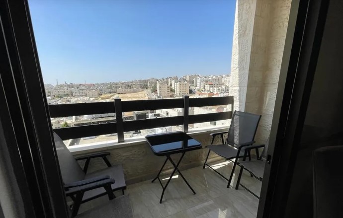 شقة مفروشة للبيع في أجمل مناطق عرقوب خلدا
