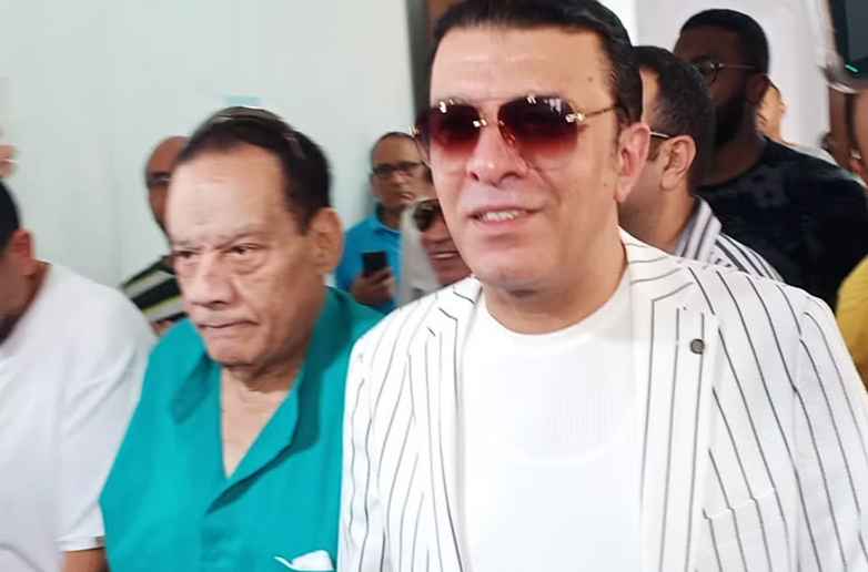 أول رد من مصطفى كامل على انتقاده بسبب حضوره حفلا لـ حمو بيكا