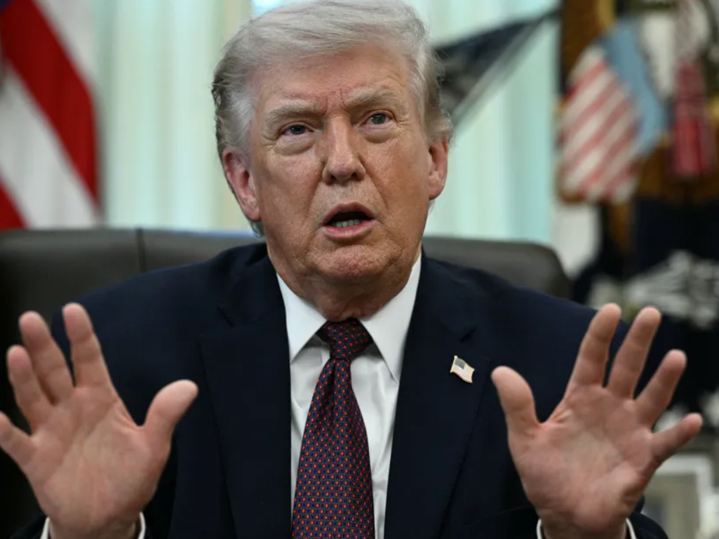 في سابقة تاريخية ..  ترامب يحضر جلسة في المحكمة العليا