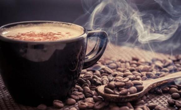 كم فنجان قهوة يجب أن تشرب يوميًا؟