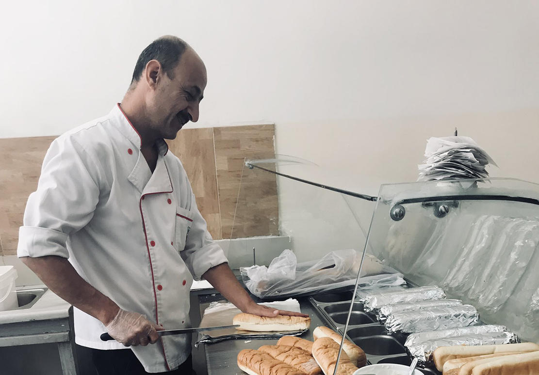 الحزن يعم مواقع التواصل الاجتماعي بالأردن لوفاة (عمو مجدي) 