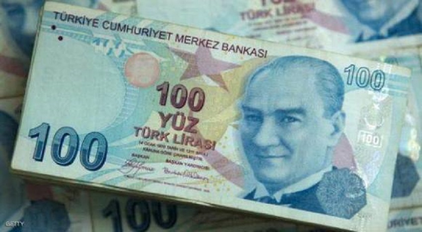 رجل أعمال مصري يحول 228 ألف دولار أمريكي إلى الليرة التركية