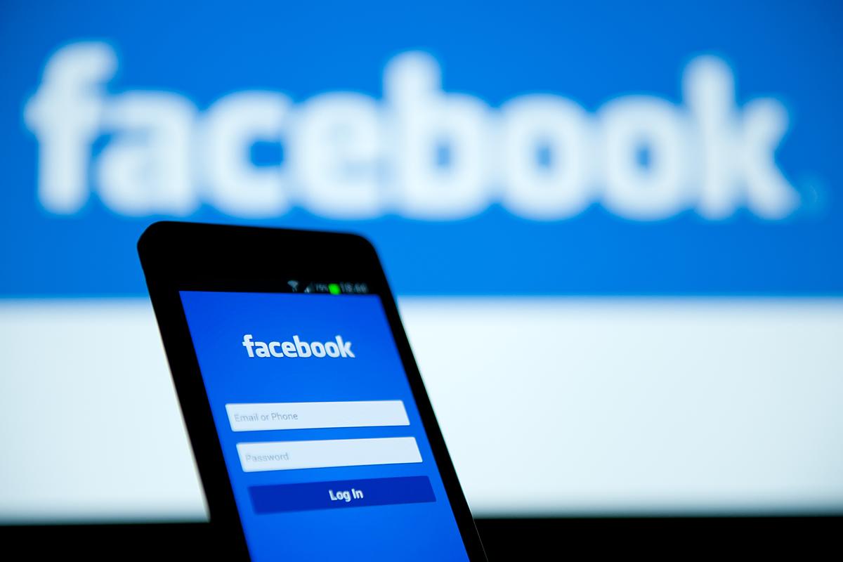 مستخدمي "الفيسبوك" يتخطون حاجز الـ 2 مليار مستخدم