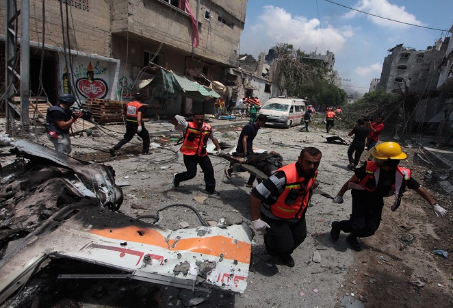 مجزرة جديدة : 17 شهيد وأكثر من 200 جريح في قصف على الشجاعية 