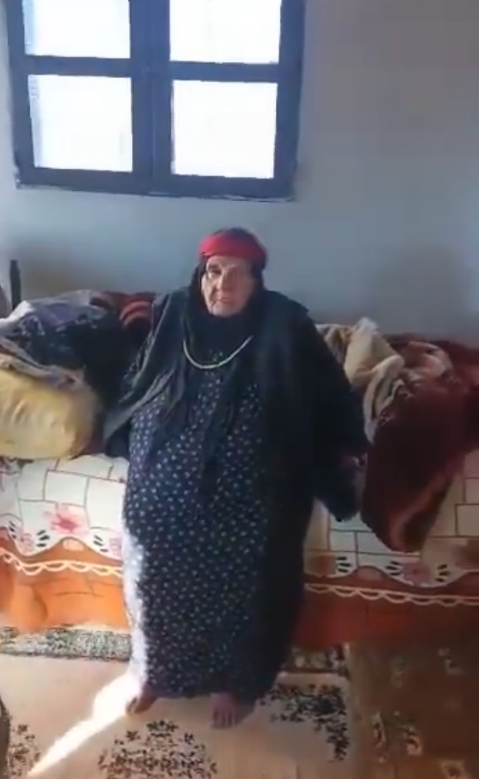 بالفيديو : بعد 14 عامًا من الغياب… شاب من الرقة يلتقي والدته في مشهد إنساني مؤثر عقب تحريره من "قسد"