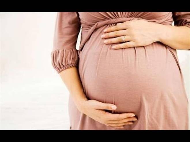 تقارير: فنانة عربية أعلنت 'كذبا' حملها خارج إطار الزواج لهذا الغرض