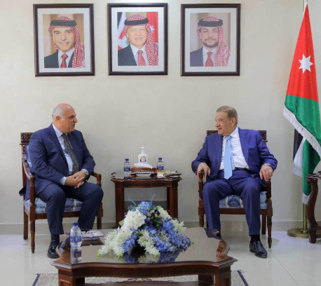 رئيس مجلس النواب يستقبل السفير الأذري 