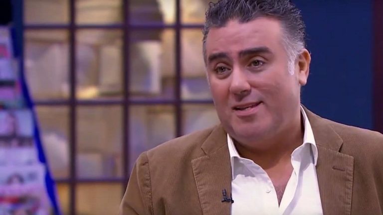 أصيب بالهلع وفقد القدرة على النطق ..  تامر حبيب يردد الشهادتين خلال ”رامز في الشلال“
