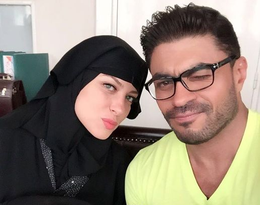 بالصور  ..  من النقاب إلى "الشورت" ..  الفنانة ريم مصطفى تستفز الجمهور 