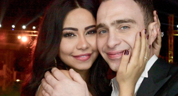 شيرين عبد الوهاب تفاجئ جمهورها بطلب غريب من زوجها 