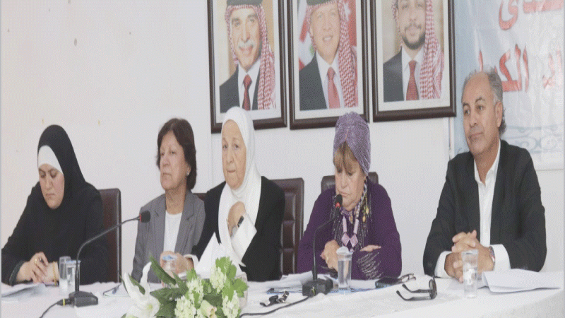 منتدى الرواد الكبار الكاتبة غادة المعايطة تتحدث عن تجربتها في السفر والترحال
