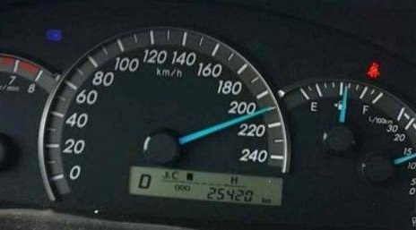 ضبط مركبتين تسيران بسرعة تجاوزت 212 كم/ ساعة