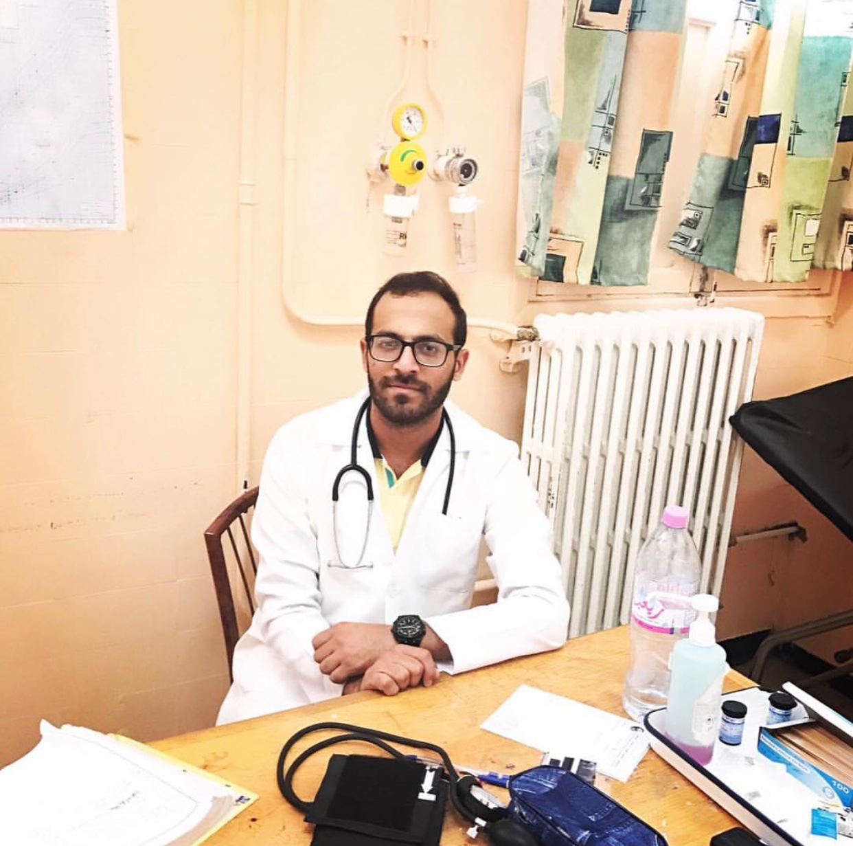 تهنئة بتخرج الدكتور مأمون ضيف الله العمرات