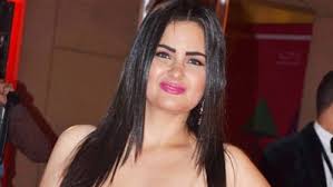سما المصري تسخر من صورة قديمة لها: الفلوس نضفت الواحد