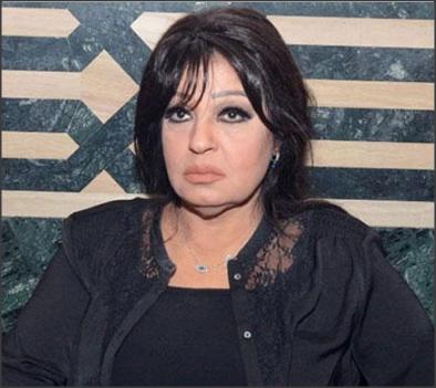 بالفيديو .. هجوم قاسي على فيفي عبده بسبب تصرفها الغريب بعد جنازة وعزاء شادية